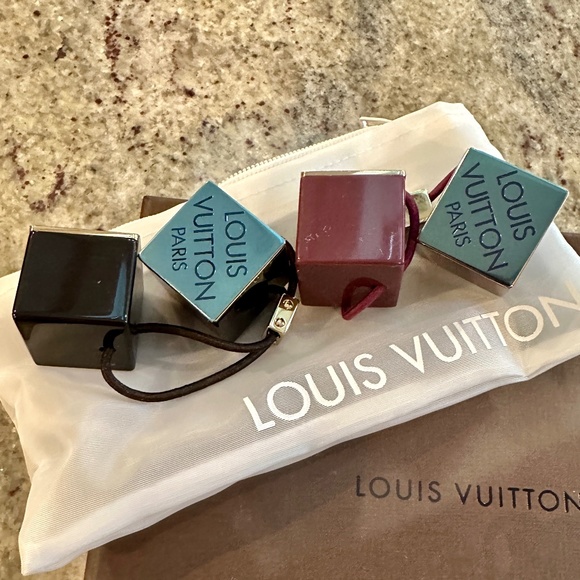 🩵Louis Vuitton Hair Cubes - Two Sets Of Two - Excellent Condition 💜 - Picture 4 of 6